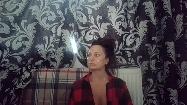 LindaStarS online show from 10-16-25, 05:49