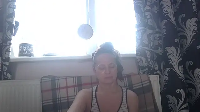 LindaStarS online show from 03-27-26, 04:54