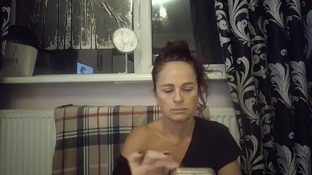 LindaStarS online show from 10-05-25, 06:20