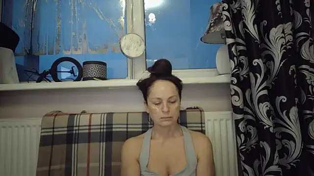 LindaStarS online show from 02-18-26, 04:43