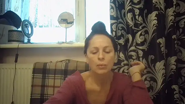 LindaStarS online show from 12-21-25, 05:42