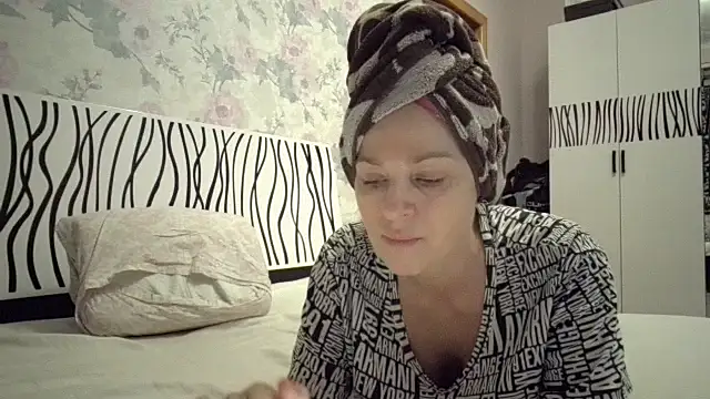 LindaStarS online show from 01-09-26, 05:42