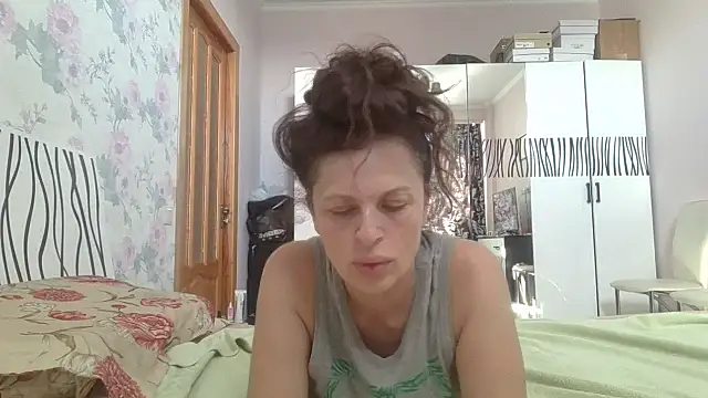 LindaStarS online show from 06-05-26, 02:12
