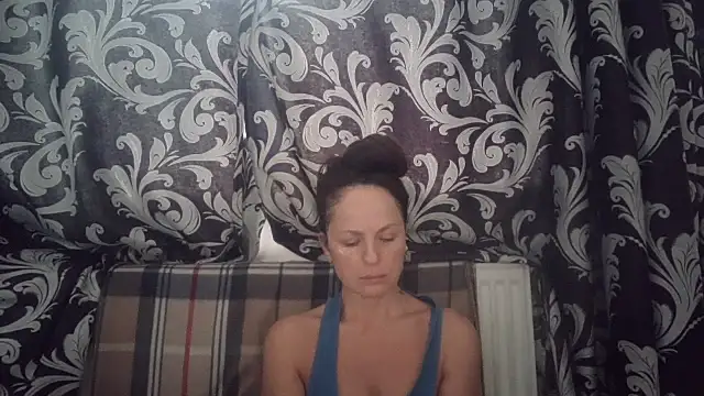 LindaStarS online show from 11-18-25, 08:06