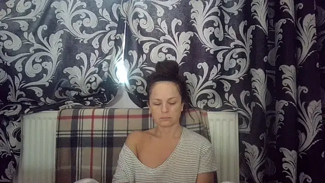 LindaStarS online show from 11-06-25, 06:39