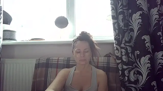 LindaStarS online show from 02-20-26, 05:48