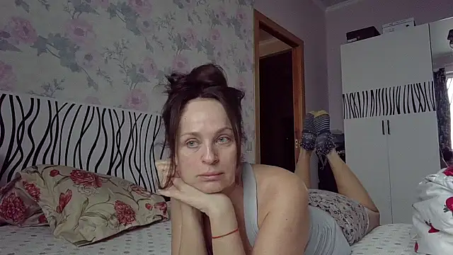 LindaStarS online show from 02-13-26, 01:55