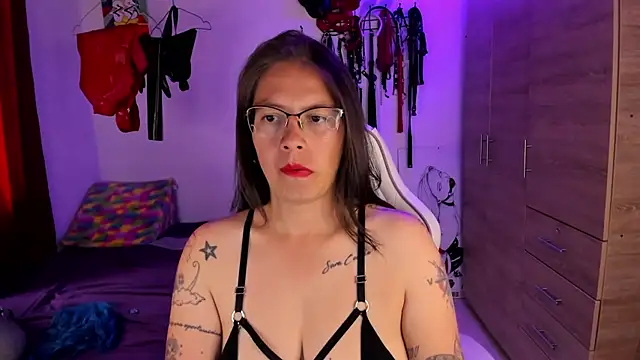 dungeongirls online show from 02-24-26, 08:21