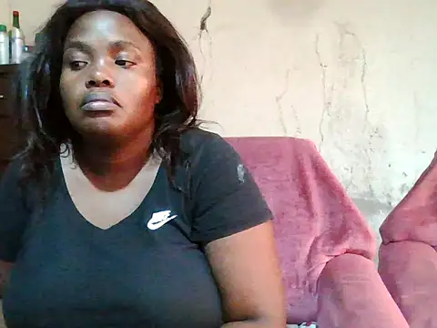 Snapshot of sexybigboobz chatting on 05-25-26, 06:23 sexybigboobz online show from 05-25-26, 06:23