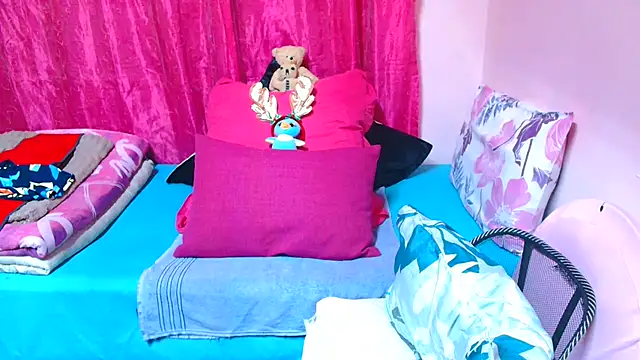 SLUTTYROXY online show from 12-20-25, 06:44