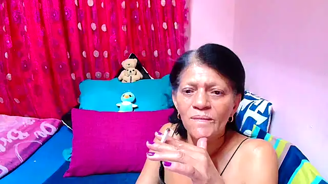 SLUTTYROXY online show from 09-30-25, 06:25