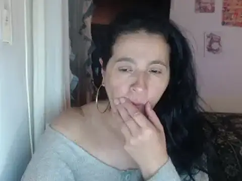 stefilove10 online show from 03-04-25, 06:07