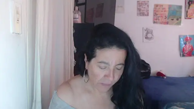 Snapshot of stefilove10 chatting on 04-07-26, 02:08 stefilove10 online show from 04-07-26, 02:08