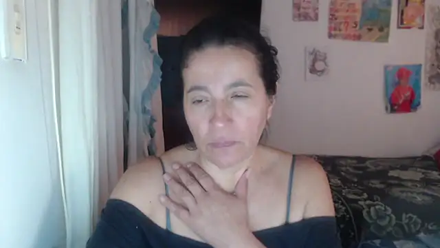 stefilove10 online show from 02-07-25, 06:56