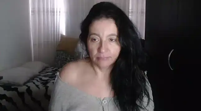 stefilove10 online show from 01-10-25, 05:34