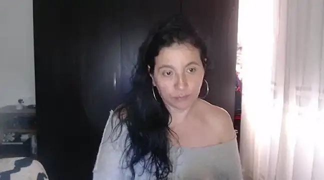 stefilove10 online show from 12-17-24, 06:09