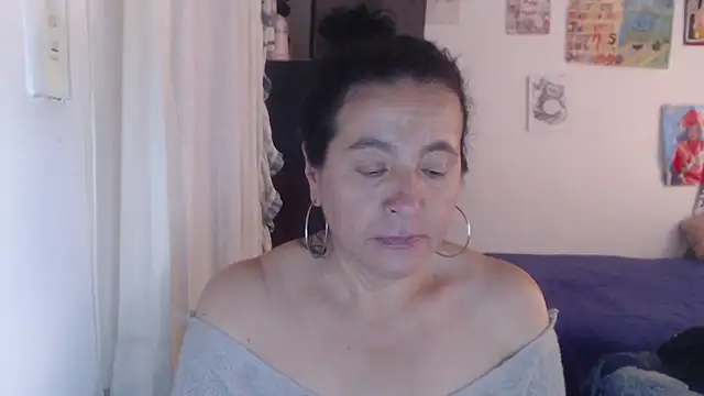 Snapshot of stefilove10 chatting on 04-21-26, 02:01 stefilove10 online show from 04-21-26, 02:01