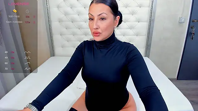 Snapshot of shy_cinderella chatting on 11-21-25, 08:08 shy cinderella online show from 11-21-25, 08:08