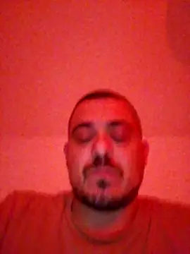 Snapshot of Osi189 chatting on 03-24-26, 12:10 Osi189 online show from 03-24-26, 12:10