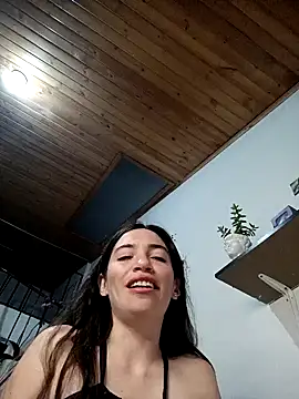 Snapshot of loveuu-bae chatting on 02-02-25, 04:05 loveuu-bae online show from 02-02-25, 04:05