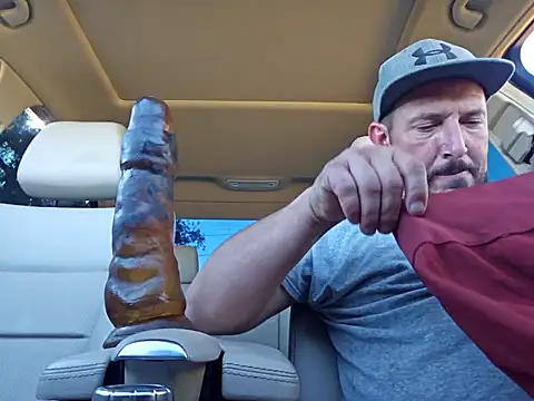 Snapshot of UncutHammer69 chatting on 10-02-25, 04:32 UncutHammer69 online show from 10-02-25, 04:32