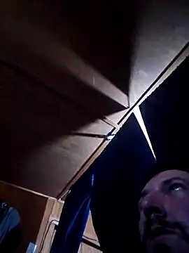 Snapshot of UncutHammer69 chatting on 02-25-26, 07:58 UncutHammer69 online show from 02-25-26, 07:58