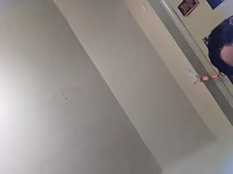 Snapshot of UncutHammer69 chatting on 01-12-26, 07:42 UncutHammer69 online show from 01-12-26, 07:42