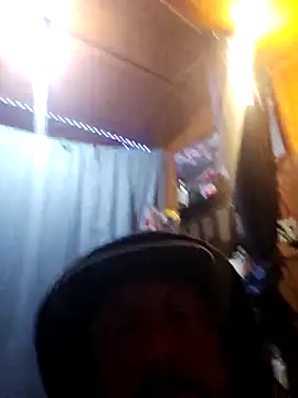 Snapshot of UncutHammer69 chatting on 02-25-26, 04:45 UncutHammer69 online show from 02-25-26, 04:45