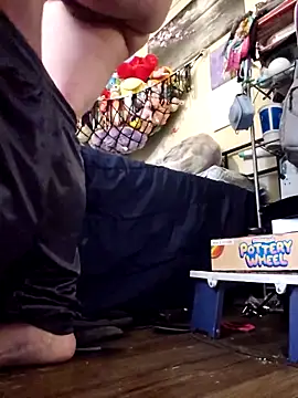 Snapshot of UncutHammer69 chatting on 10-03-25, 05:03 UncutHammer69 online show from 10-03-25, 05:03