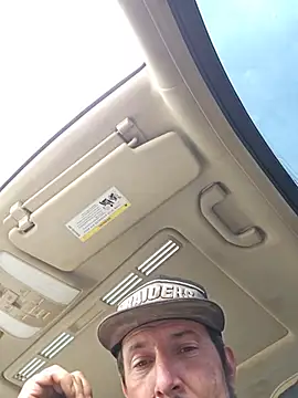 Snapshot of UncutHammer69 chatting on 06-08-26, 09:59 UncutHammer69 online show from 06-08-26, 09:59