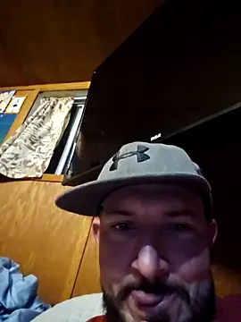 Snapshot of UncutHammer69 chatting on 03-01-26, 03:28 UncutHammer69 online show from 03-01-26, 03:28