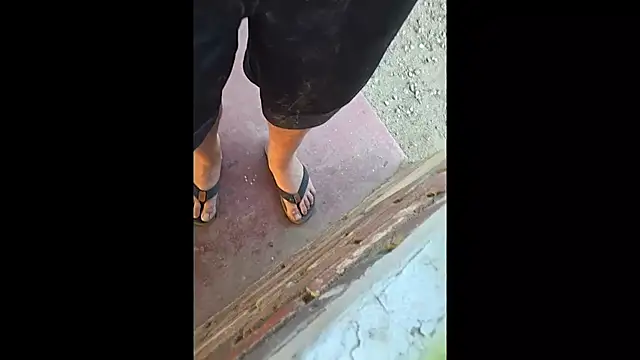 Snapshot of UncutHammer69 chatting on 10-10-25, 12:55 UncutHammer69 online show from 10-10-25, 12:55