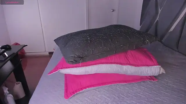 moonsweet1 online show from 11-12-25, 05:28