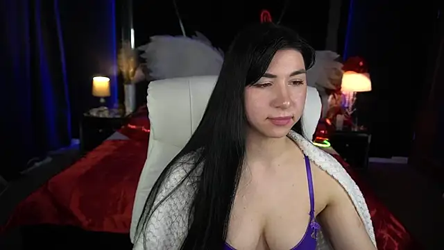 Snapshot of EmilyCandyy chatting on 02-07-26, 07:27 EmilyCandyy online show from 02-07-26, 07:27