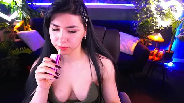 Snapshot of EmilyCandyy chatting on 03-14-25, 06:53 EmilyCandyy online show from 03-14-25, 06:53
