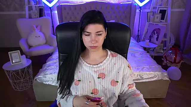 Snapshot of EmilyCandyy chatting on 03-18-25, 07:12 EmilyCandyy online show from 03-18-25, 07:12