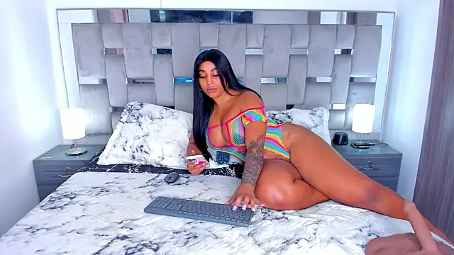 Cammiila online show from 11-04-25, 03:16