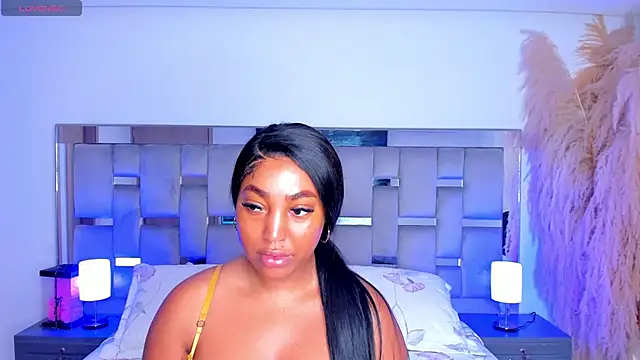 Cammiila online show from 07-08-26, 04:18