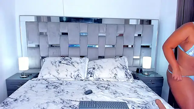 Cammiila online show from 11-10-25, 07:41