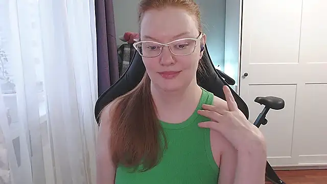 Snapshot of Lady_Inari chatting on 10-12-25, 02:18 Lady Inari online show from 10-12-25, 02:18