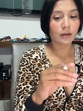 kinky milaxh online show from 12-15-25, 10:59