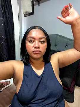 yanza2002 online show from 11-23-25, 07:57