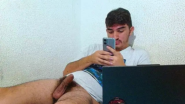 Snapshot of biglatin80 chatting on 03-11-25, 07:14 biglatin80 online show from 03-11-25, 07:14
