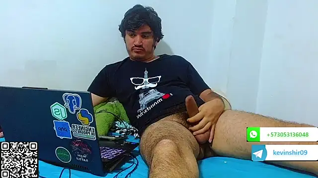 Snapshot of biglatin80 chatting on 03-30-26, 04:03 biglatin80 online show from 03-30-26, 04:03