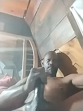 Snapshot of flippinhorse chatting on 10-23-25, 01:48 flippinhorse online show from 10-23-25, 01:48