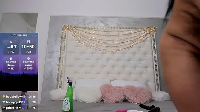 Snapshot of goddessalysse chatting on 03-02-25, 06:46 goddessalysse online show from 03-02-25, 06:46