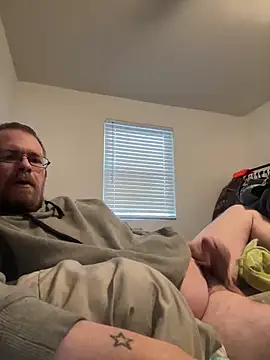 Snapshot of Germamamericanohio87 chatting on 02-02-25, 02:45 Germamamericanohio87 online show from 02-02-25, 02:45