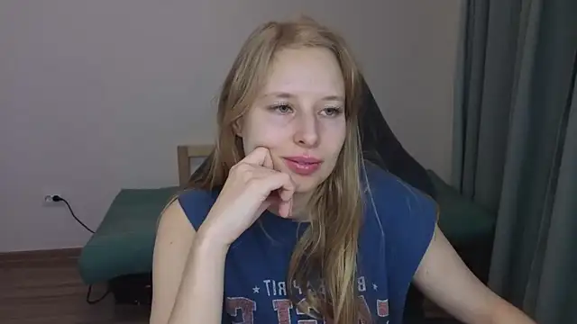 Snapshot of Jessy_Ginger chatting on 06-15-26, 03:01 Jessy Ginger online show from 06-15-26, 03:01