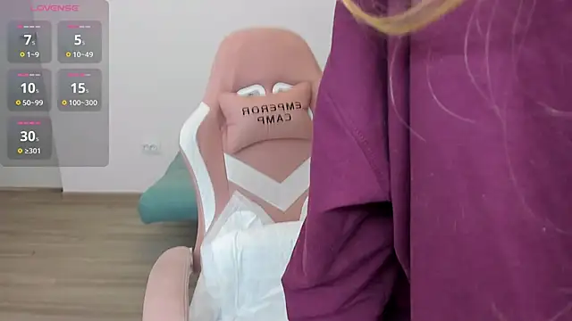 Snapshot of Jessy_Ginger chatting on 01-16-25, 06:48 Jessy Ginger online show from 01-16-25, 06:48