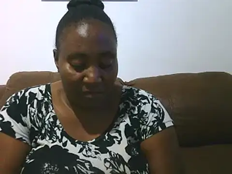 Snapshot of ebonytitts4u chatting on 02-16-26, 07:23 ebonytitts4u online show from 02-16-26, 07:23